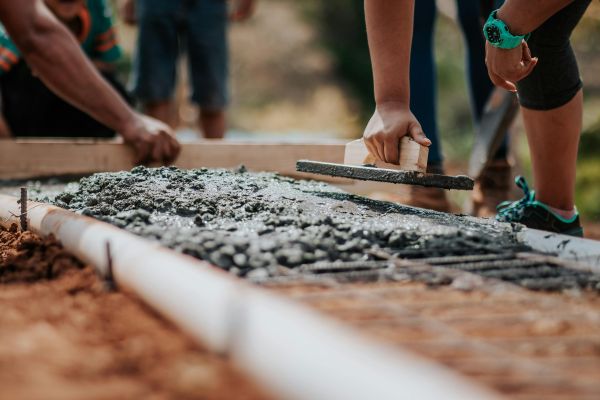 Maçonnerie dans les Alpes-Maritimes : choisir le bon partenaire pour vos projets